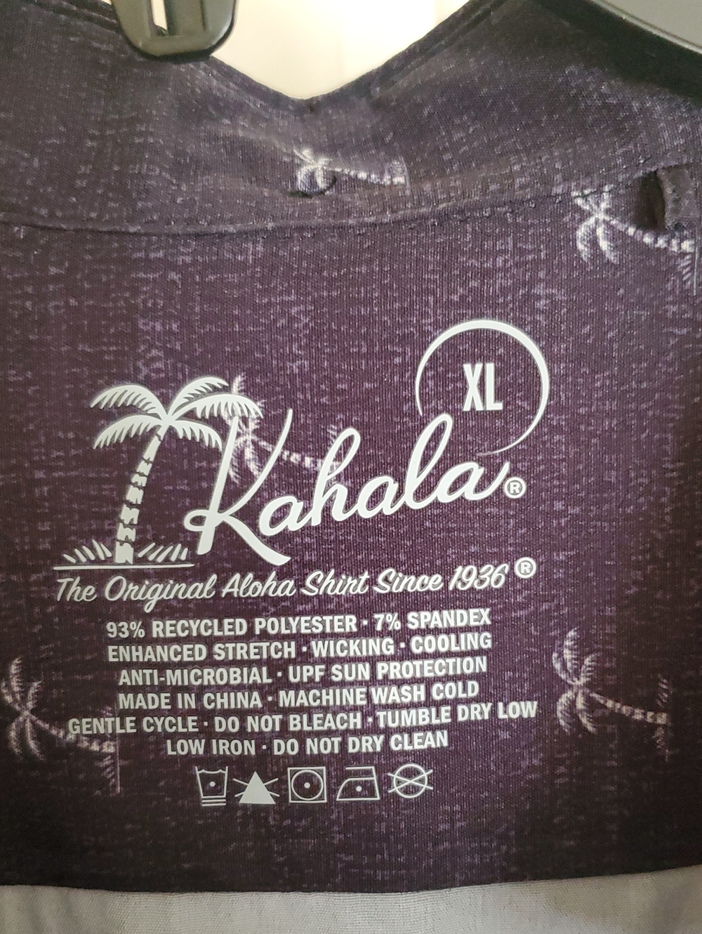 Kahala Men’s XL Black Aloha Shirt
